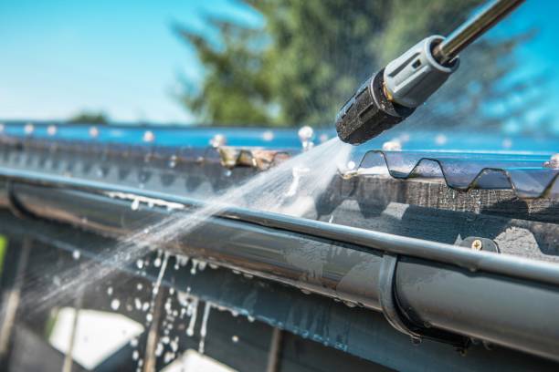 Best Commercial Pressure Washing  in Freeland, MI